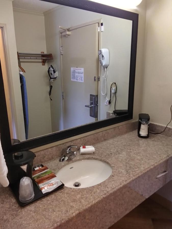 Travelodge By Wyndham Columbus State University Kültér fotó